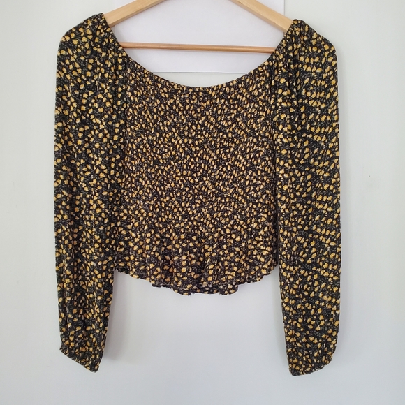 HOLLISTER Sz S Ditsy Floral Smocked LS Crop Top Elastic Neck Ruffle Hem Boho - Picture 8 of 13